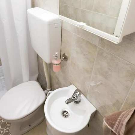 Apartment Beautiful In Sukosan Donje Rastane