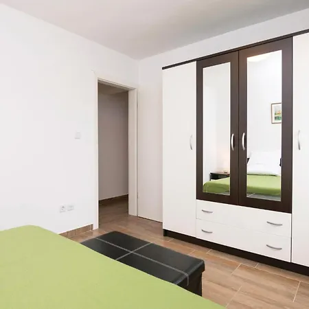 Beautiful In Sukosan Apartment