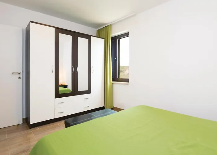 Beautiful In Lägenhet Sukošan