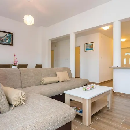 Apartman Beautiful In Sukosan *