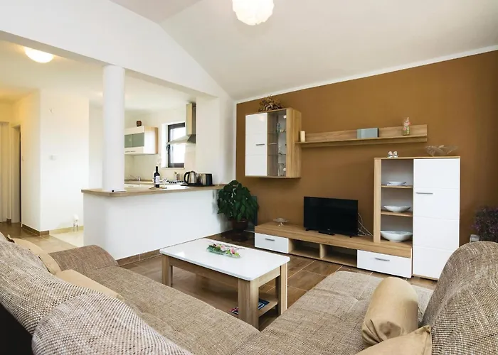 Apartamento Beautiful In Sukosan Sukošan